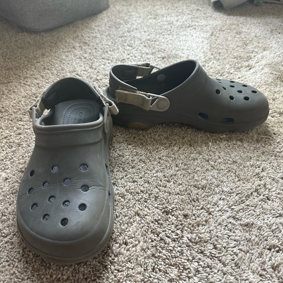 Grey Crocs size 7 - Picture 1 of 7